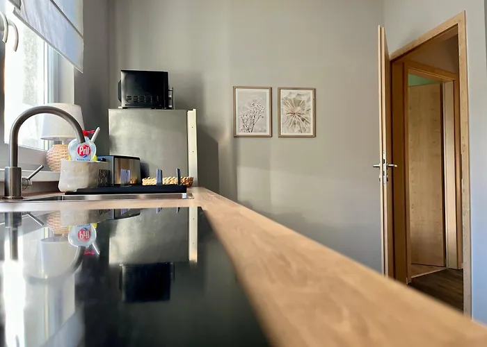 شقة Kurz Vor Berlin هوبيغارْتْنْ