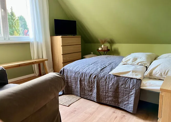 Kurz Vor Berlin * هوبيغارْتْنْ